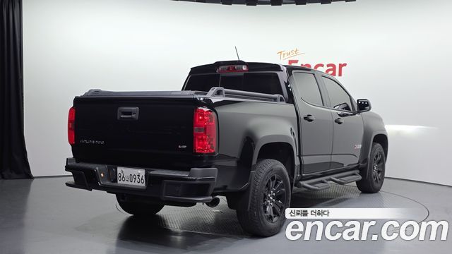 Chevrolet Colorado 2021 thumb 3
