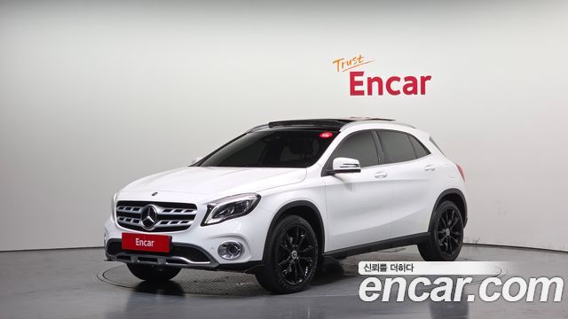 Mercedes-Benz GLA 2018 thumb 2