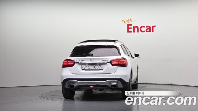 Mercedes-Benz GLA 2018 thumb 5