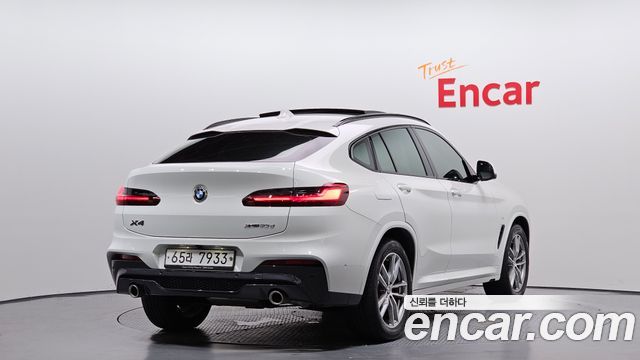 BMW X4 2018 thumb 3