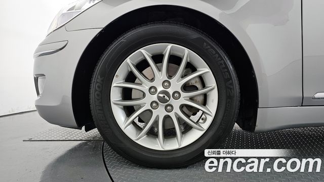 Hyundai Genesis 2009 thumb 6