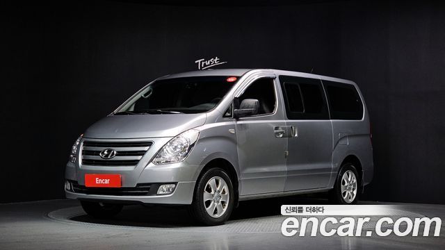 Hyundai Starex 2017 thumb 2