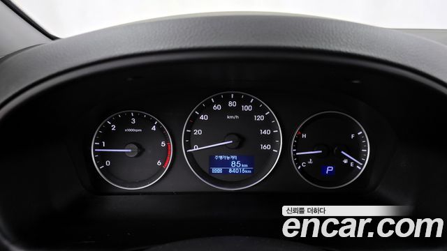 Hyundai Starex 2017 thumb 9