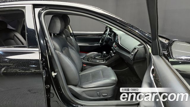 Hyundai Grandeur 2017 thumb 12