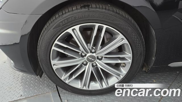 Genesis G80 2016 thumb 6
