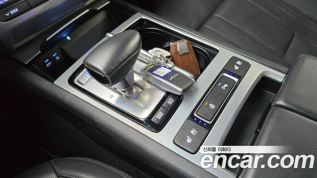 Genesis G80 2016 thumb 10
