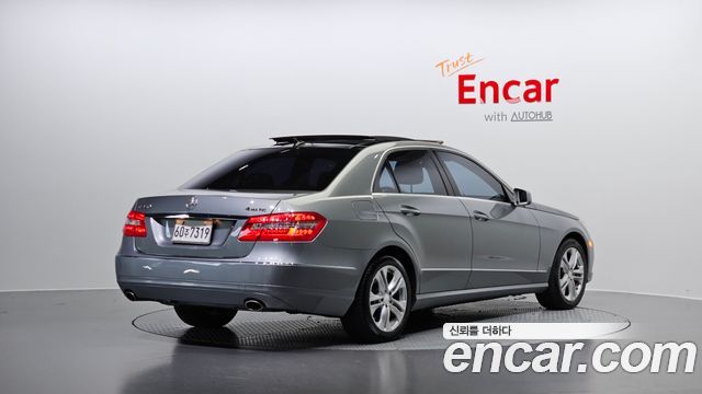 Mercedes-Benz E-Class 2010 thumb 3