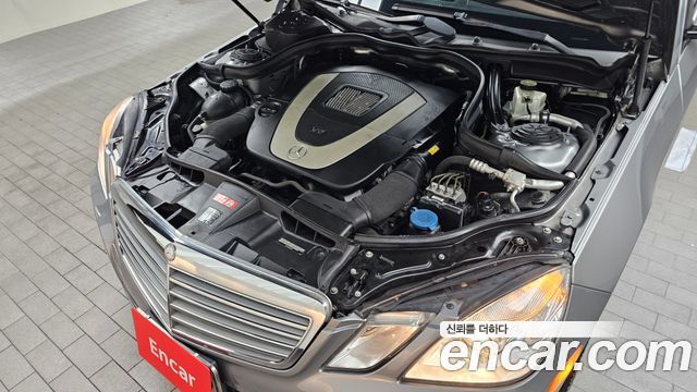 Mercedes-Benz E-Class 2010 thumb 6