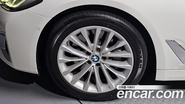 BMW 5 серии 2021 thumb 6