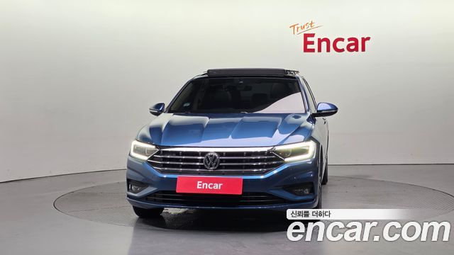 Volkswagen Jetta 2021 thumb 4