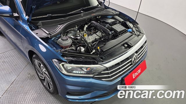 Volkswagen Jetta 2021 thumb 6