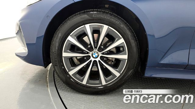 BMW 3 серии 2023 thumb 6