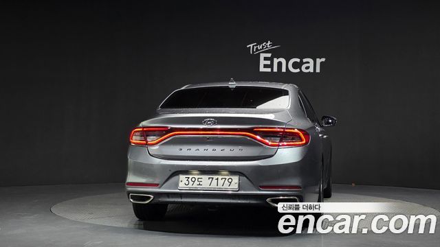 Hyundai Grandeur 2018 thumb 5