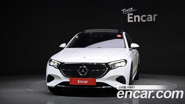 Mercedes-Benz E-Class 2025 thumb 4