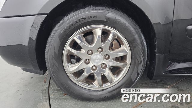 Kia Carnival 2013 thumb 5
