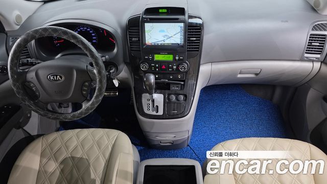 Kia Carnival 2013 thumb 7