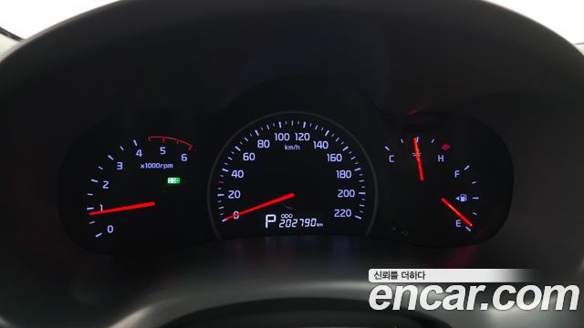Kia Carnival 2013 thumb 8