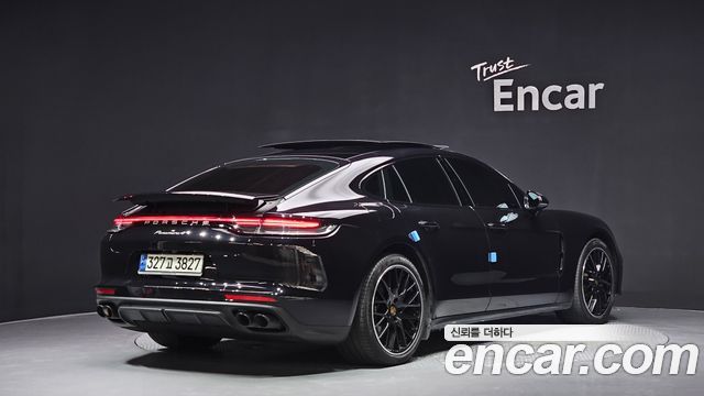 Porsche Panamera 2022 thumb 3