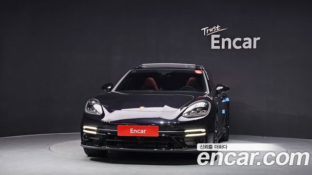 Porsche Panamera 2022 thumb 4