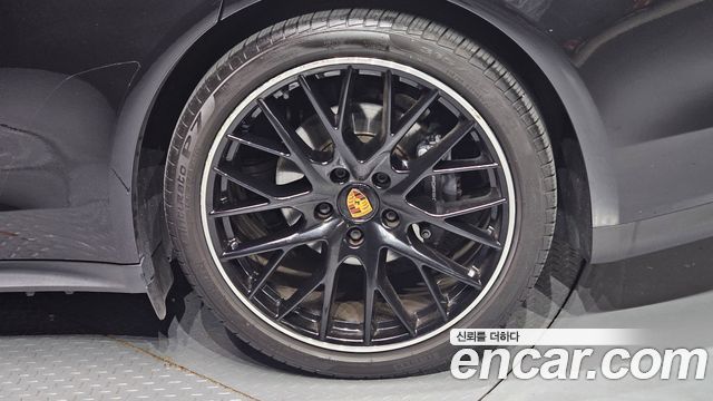 Porsche Panamera 2022 thumb 5