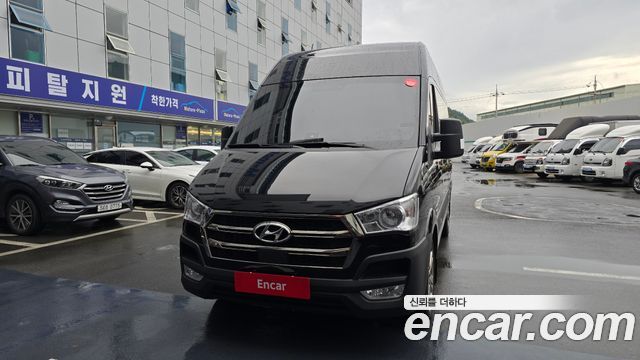 Hyundai Staria 2024 thumb 4