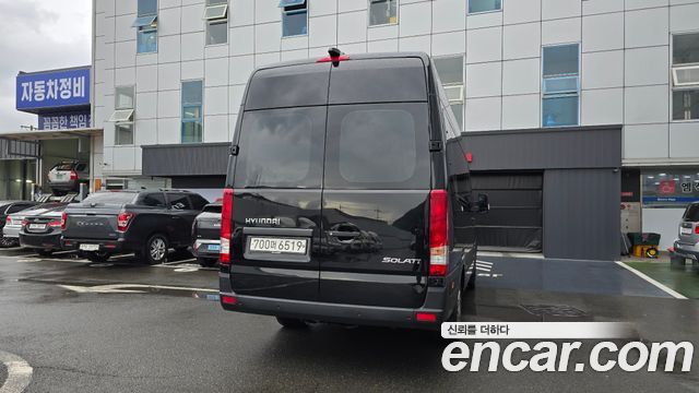 Hyundai Staria 2024 thumb 5