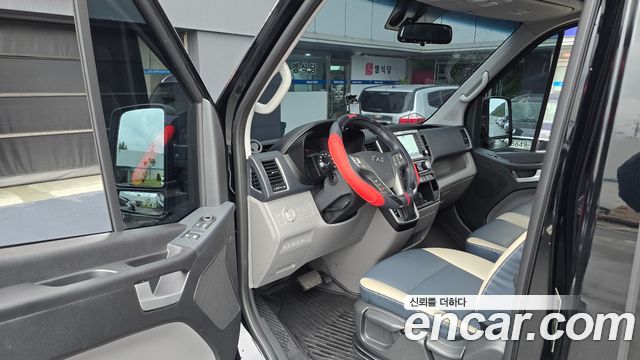 Hyundai Staria 2024 thumb 12