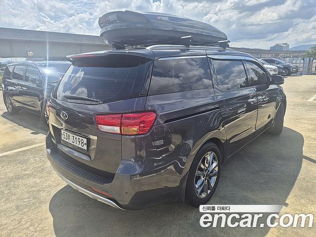 Kia Carnival 2015 thumb 3