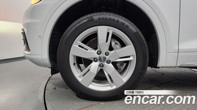 Audi Q5 2020 thumb 6