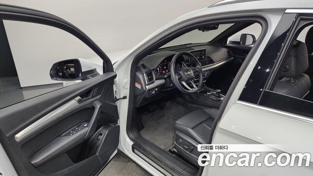 Audi Q5 2020 thumb 10