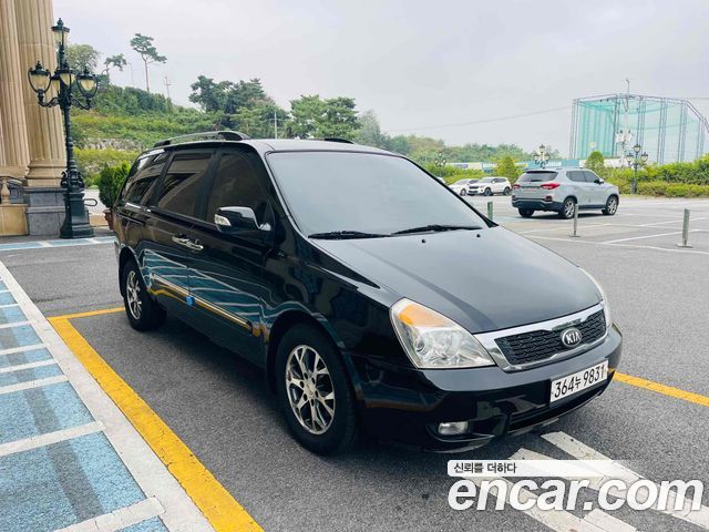 Kia Carnival 2013 thumb 4