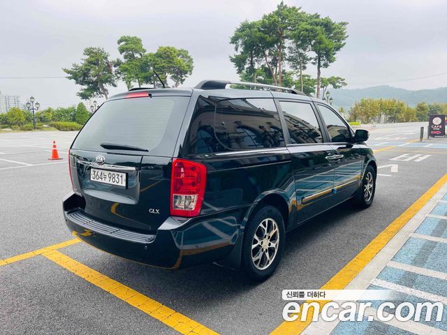 Kia Carnival 2013 thumb 5