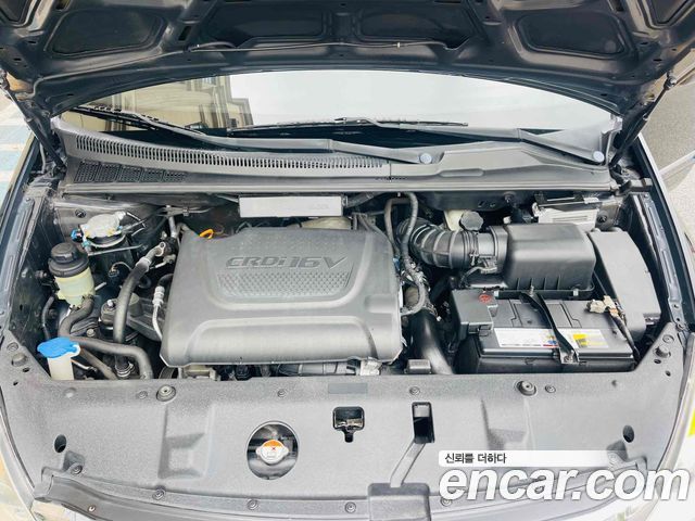Kia Carnival 2013 thumb 9