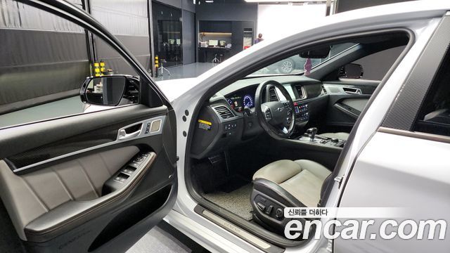 Genesis G80 2016 thumb 10