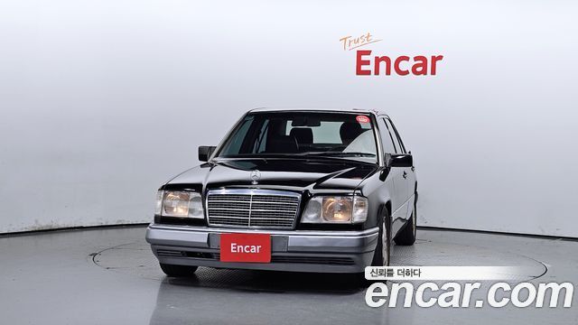 Mercedes-Benz E-Class 1994 thumb 4