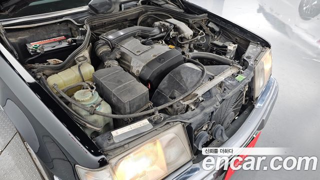 Mercedes-Benz E-Class 1994 thumb 7