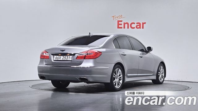 Hyundai Genesis 2012 thumb 3