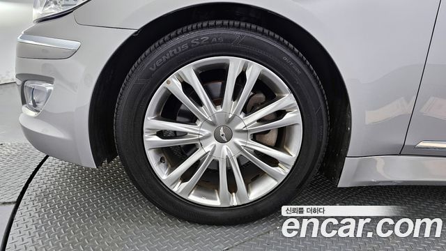 Hyundai Genesis 2012 thumb 6