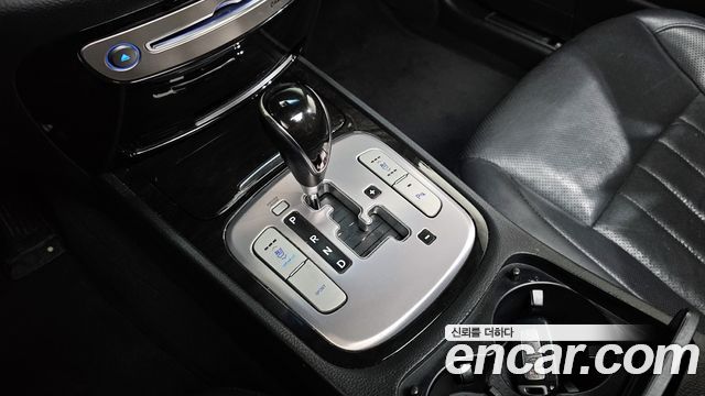 Hyundai Genesis 2012 thumb 10