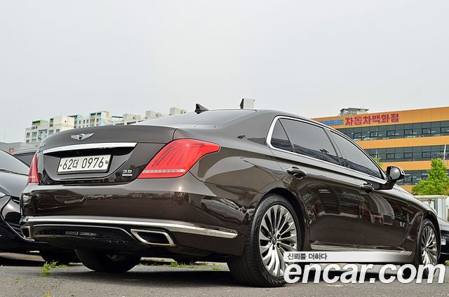 Genesis G90 2015 thumb 5