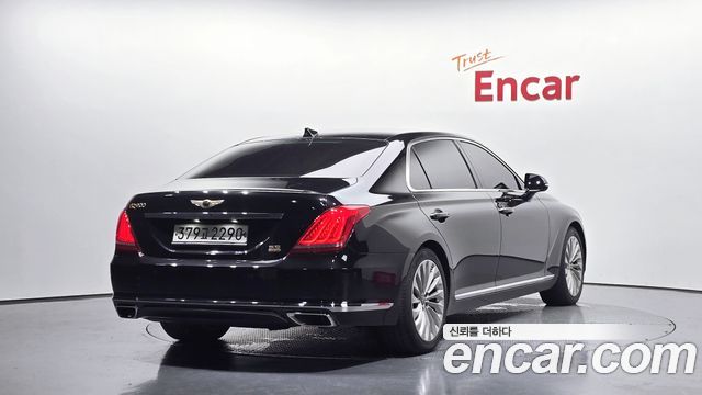 Genesis G90 2018 thumb 3