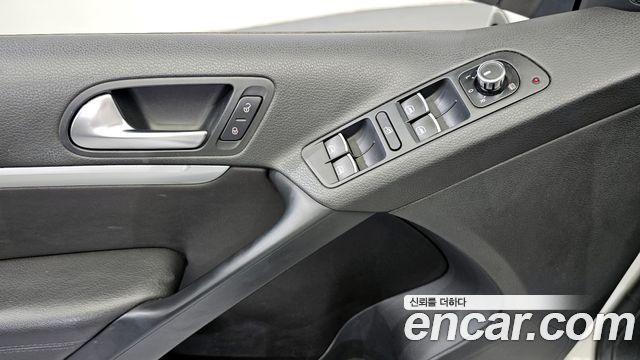 Volkswagen Tiguan 2013 thumb 12