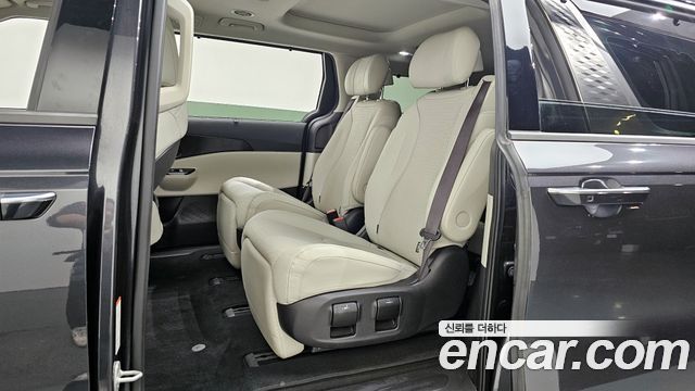 Kia Carnival 2023 thumb 11