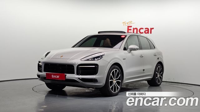 Porsche Cayenne 2021 thumb 2