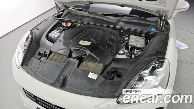 Porsche Cayenne 2021 thumb 7