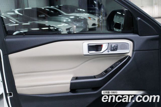 Ford Explorer 2020 thumb 7