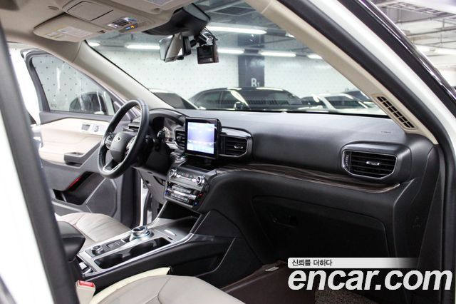 Ford Explorer 2020 thumb 10