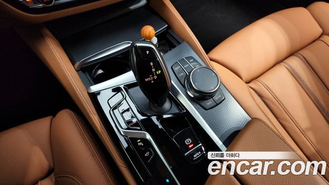 BMW 5 серии 2023 thumb 10