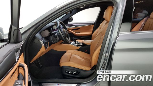 BMW 5 серии 2023 thumb 11