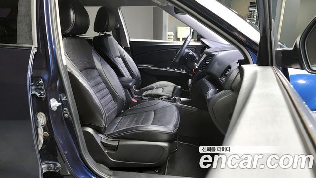 SsangYong Tivoli 2016 thumb 11